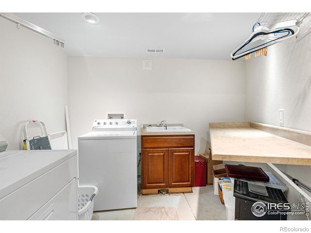 9147 Harlequin Circle, Frederick, CO 80504