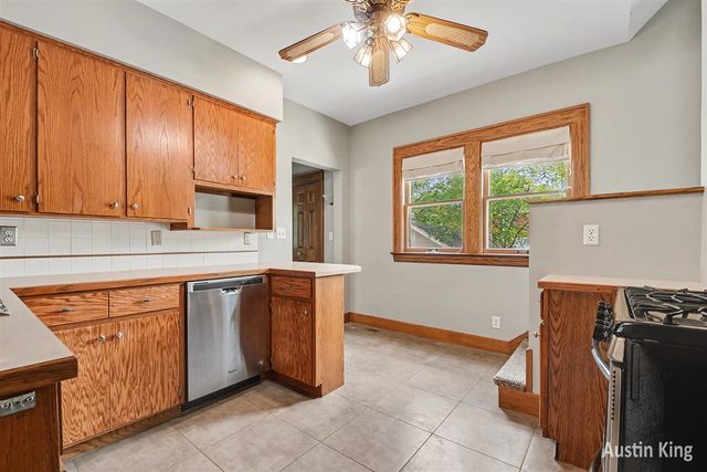 512 Curtis Street, Grand Rapids, MI 49505
