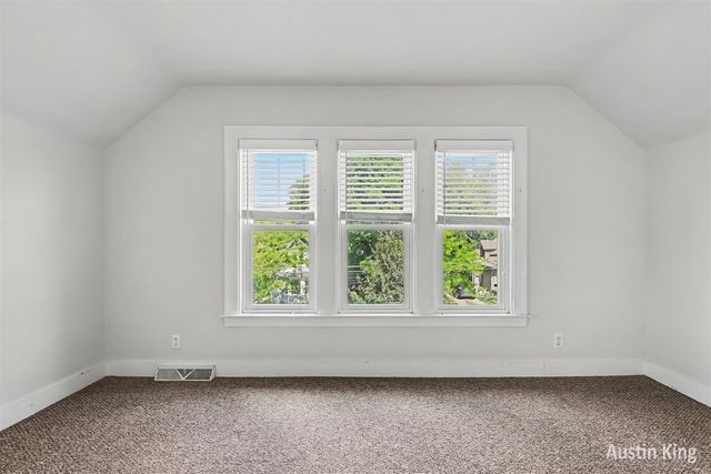 512 Curtis Street, Grand Rapids, MI 49505