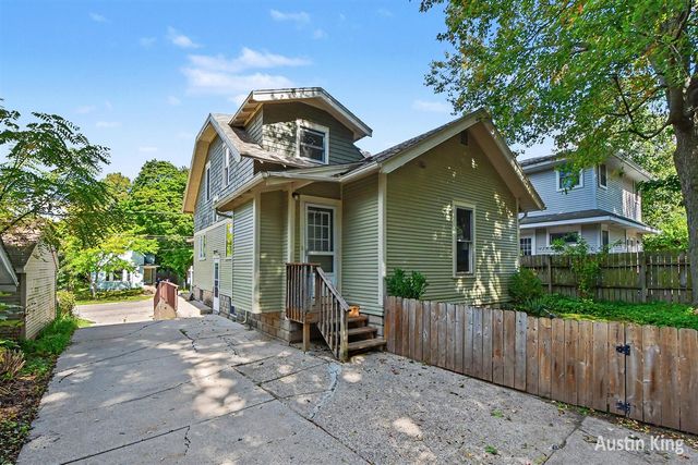 512 Curtis Street, Grand Rapids, MI 49505