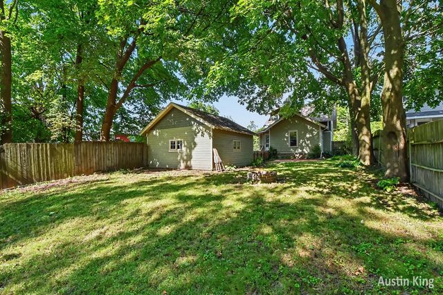 512 Curtis Street, Grand Rapids, MI 49505