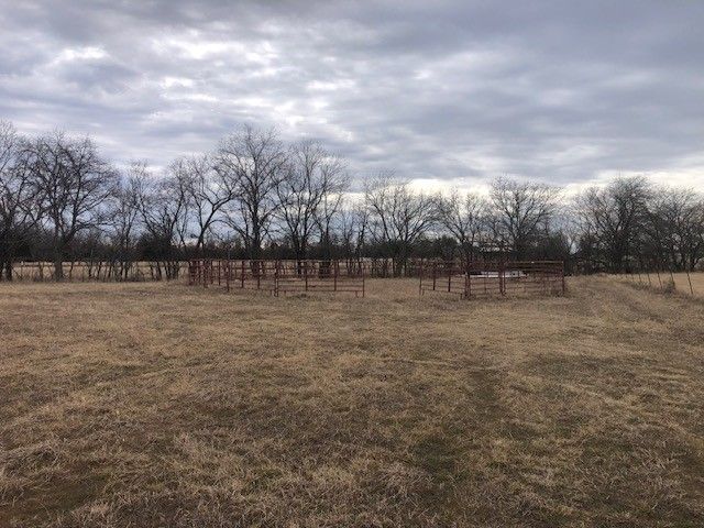 9061 Crow Wright Road, Sanger, TX 76266