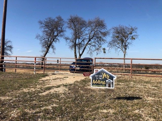 9061 Crow Wright Road, Sanger, TX 76266