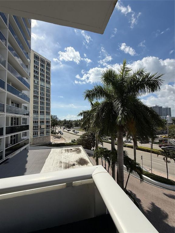 3140 S Ocean Drive 310, Hallandale Beach, FL 33009