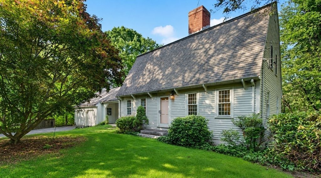 36 Woodland Rd, Andover, MA 01810
