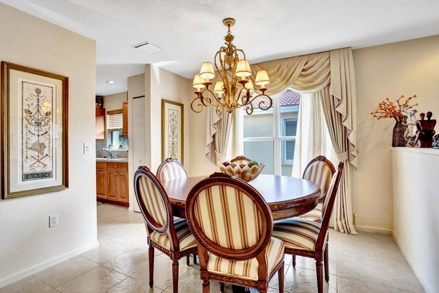12434 Crystal Pointe Drive 202, Boynton Beach, FL 33437