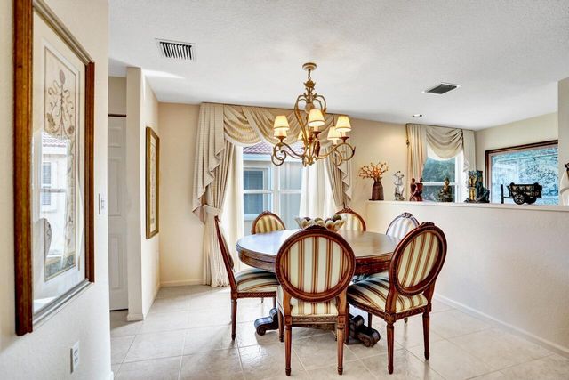 12434 Crystal Pointe Drive 202, Boynton Beach, FL 33437
