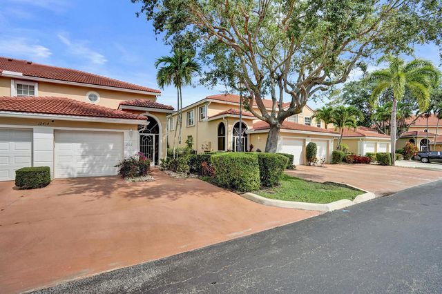 12434 Crystal Pointe Drive 202, Boynton Beach, FL 33437