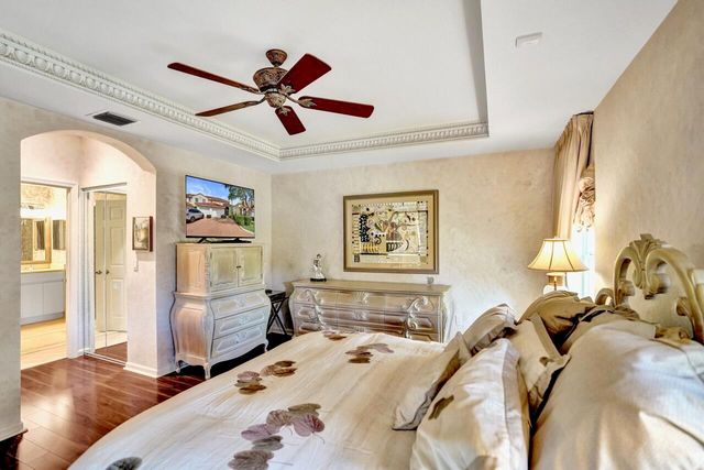 12434 Crystal Pointe Drive 202, Boynton Beach, FL 33437