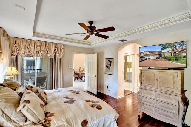 12434 Crystal Pointe Drive 202, Boynton Beach, FL 33437