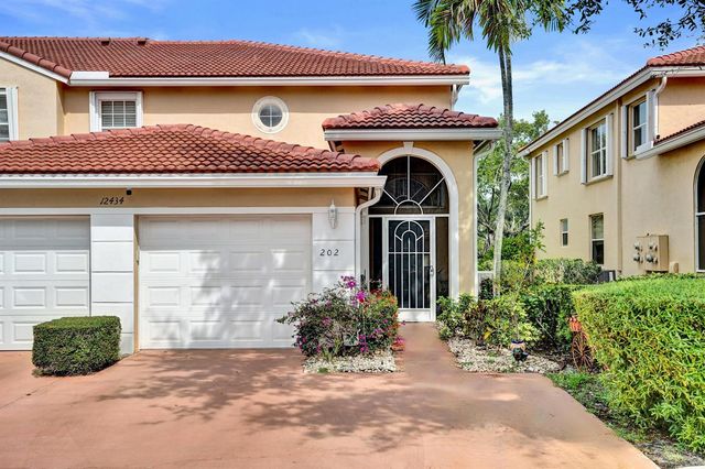 12434 Crystal Pointe Drive 202, Boynton Beach, FL 33437