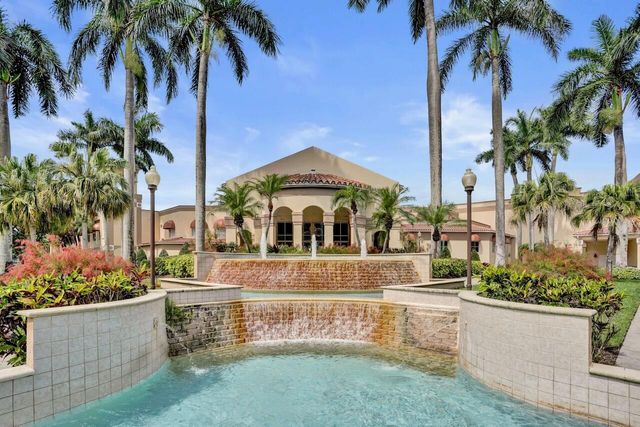 12434 Crystal Pointe Drive 202, Boynton Beach, FL 33437