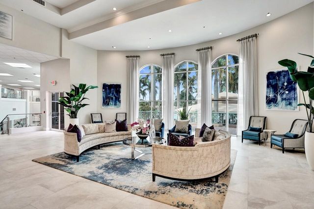 12434 Crystal Pointe Drive 202, Boynton Beach, FL 33437
