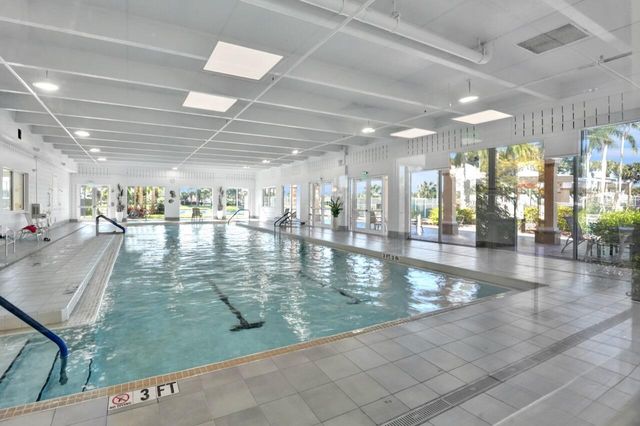 12434 Crystal Pointe Drive 202, Boynton Beach, FL 33437