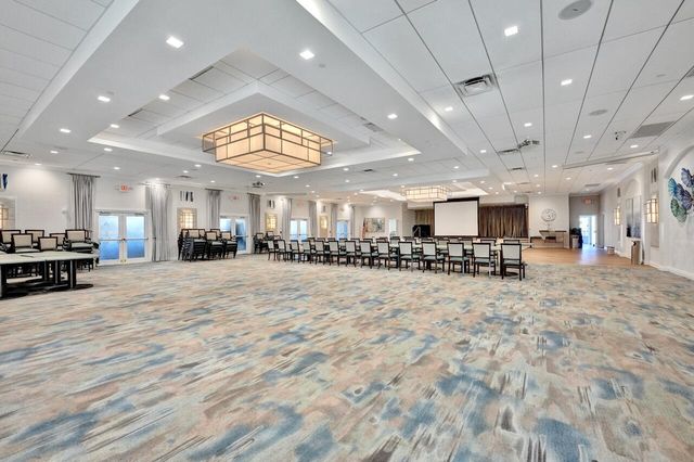 12434 Crystal Pointe Drive 202, Boynton Beach, FL 33437