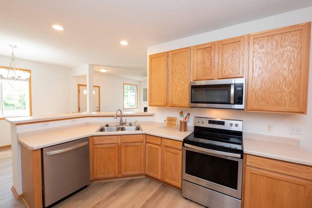 17907 69th Place N, Maple Grove, MN 55311