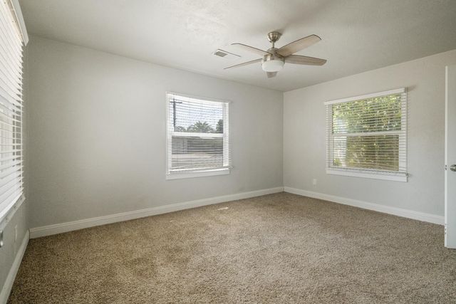 1900 Easy Street, Hanford, CA 93230