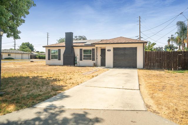 1900 Easy Street, Hanford, CA 93230