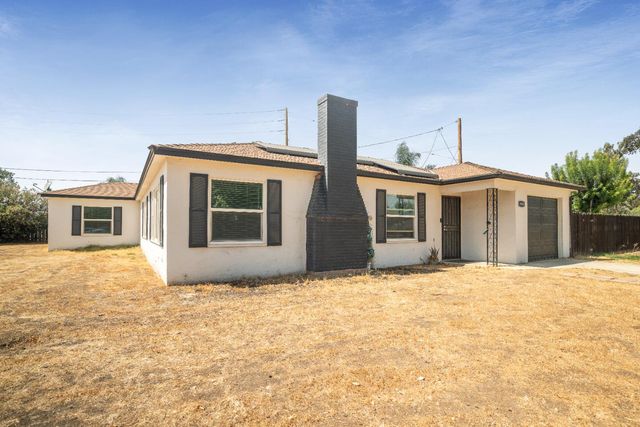 1900 Easy Street, Hanford, CA 93230