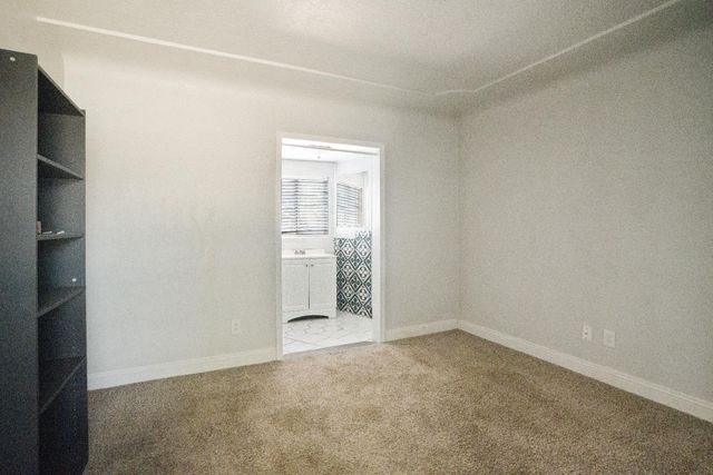 1900 Easy Street, Hanford, CA 93230