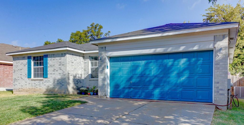 2000 Steeds XING, Pflugerville, TX 78660