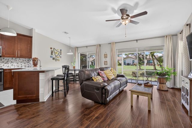 2007 DISCOVERY Circle E, Deerfield Beach, FL 33442