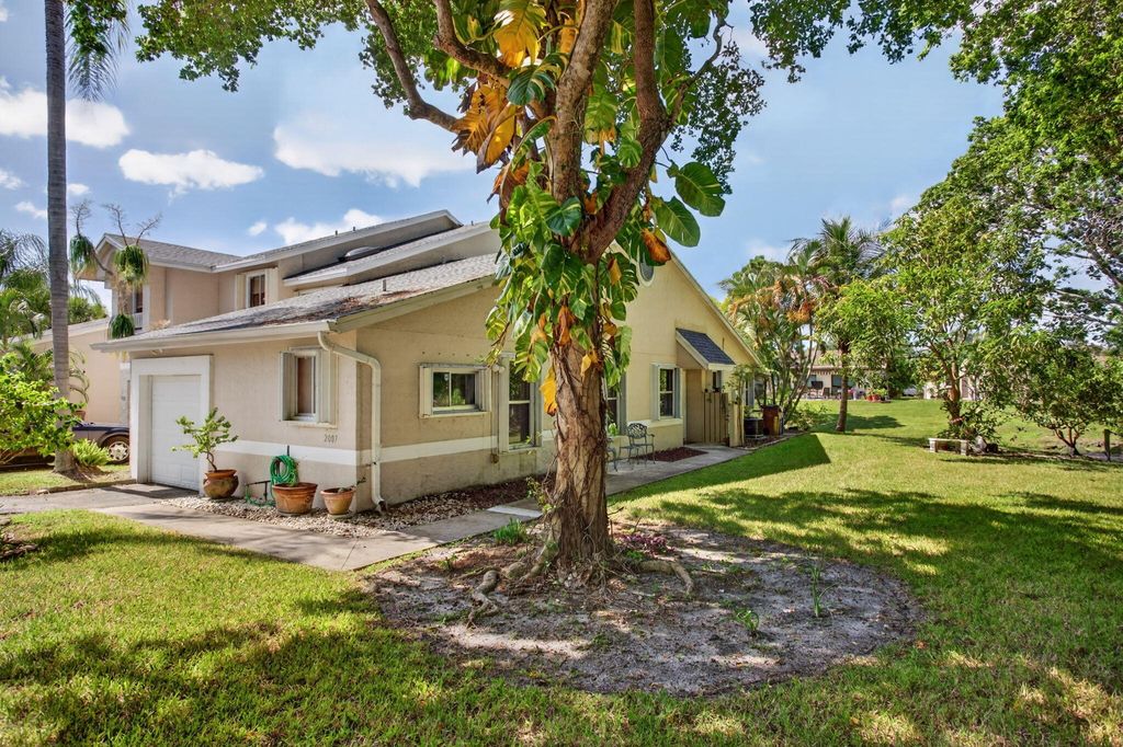 2007 DISCOVERY Circle E, Deerfield Beach, FL 33442