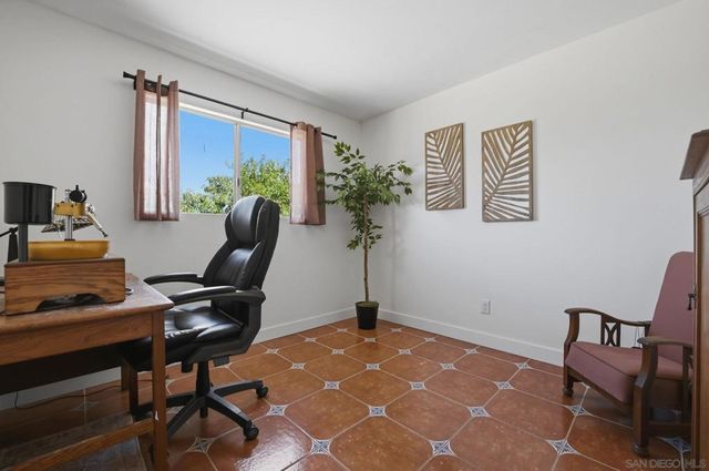 515 Ross Dr, Escondido, CA 92029