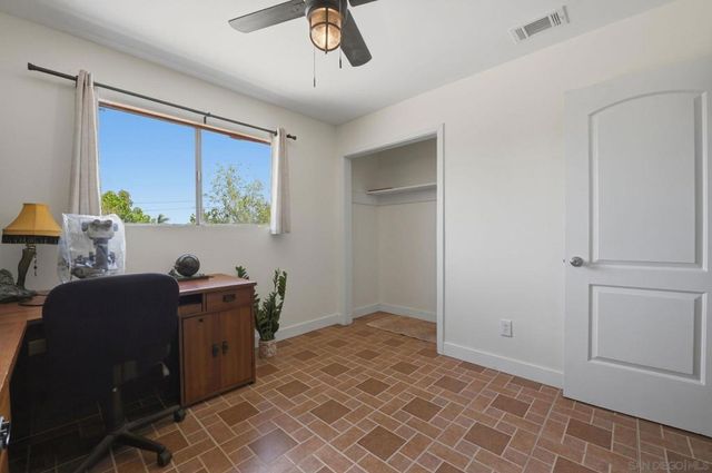 515 Ross Dr, Escondido, CA 92029