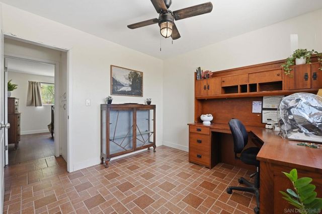 515 Ross Dr, Escondido, CA 92029