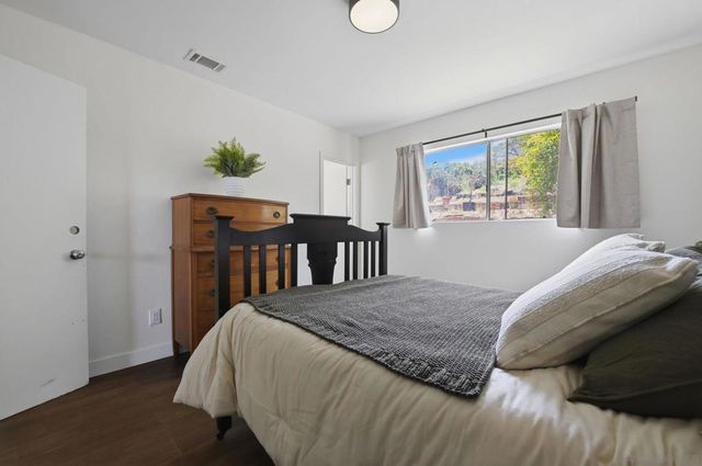 515 Ross Dr, Escondido, CA 92029