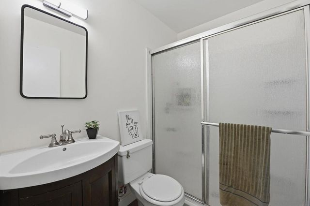 515 Ross Dr, Escondido, CA 92029