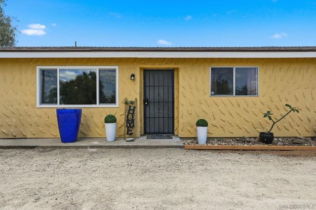 515 Ross Dr, Escondido, CA 92029