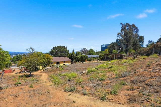515 Ross Dr, Escondido, CA 92029