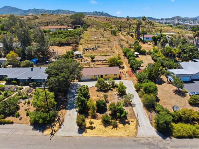 515 Ross Dr, Escondido, CA 92029