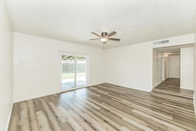 916 W Holland Avenue, Clovis, CA 93612