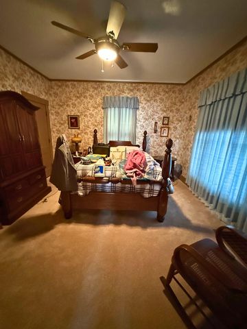 117 S Penn Ave, Salina, KS 67401