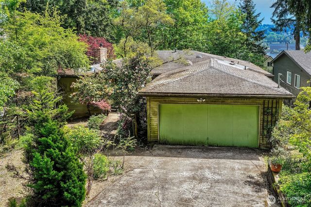 7070 94th Avenue SE, Mercer Island, WA 98040