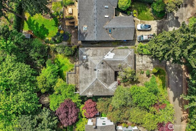 7070 94th Avenue SE, Mercer Island, WA 98040