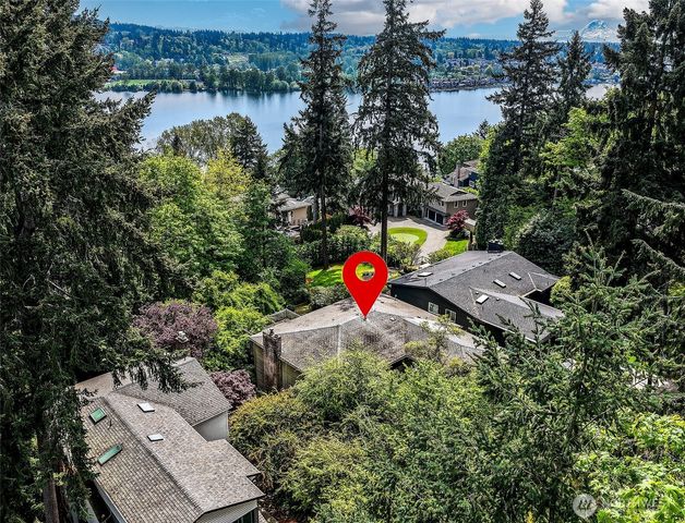 7070 94th Avenue SE, Mercer Island, WA 98040