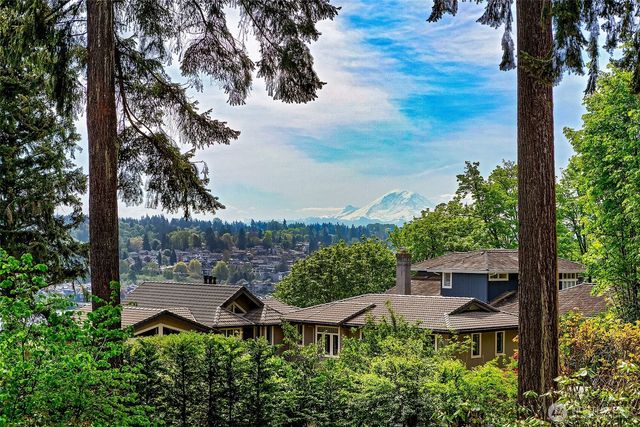 7070 94th Avenue SE, Mercer Island, WA 98040