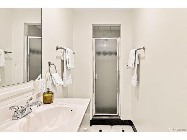 1011 Adams St, Denver, CO 80206
