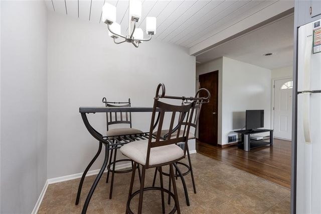 1405 NE 72 Street, Gladstone, MO 64118