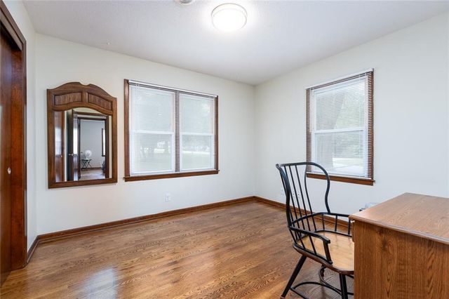 1405 NE 72 Street, Gladstone, MO 64118