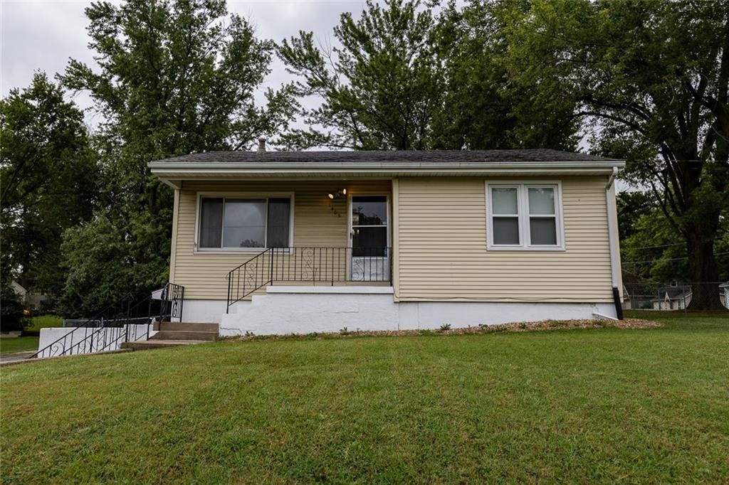 1405 NE 72 Street, Gladstone, MO 64118