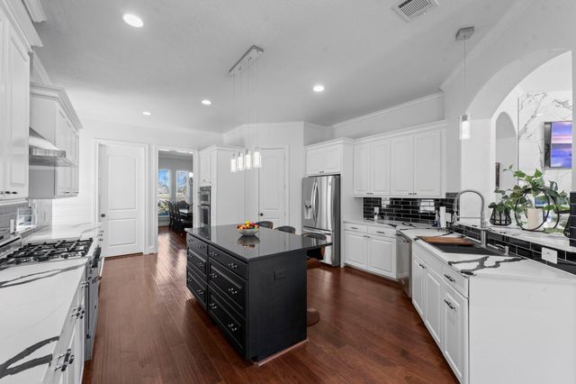 4430 Chateau Creek Way, Spring, TX 77386