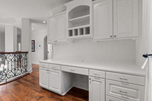 4430 Chateau Creek Way, Spring, TX 77386