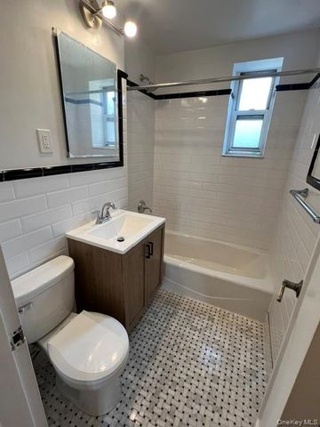 64-74 Saunders Street 4B, Rego Park, NY 11374