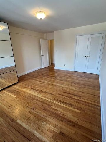 64-74 Saunders Street 4B, Rego Park, NY 11374