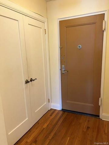 64-74 Saunders Street 4B, Rego Park, NY 11374